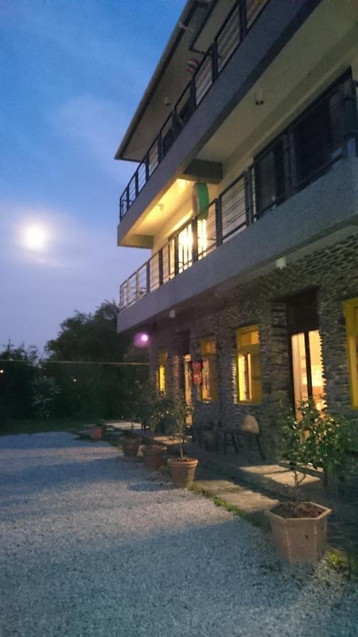 Stone House Homestay Yilan Extérieur photo